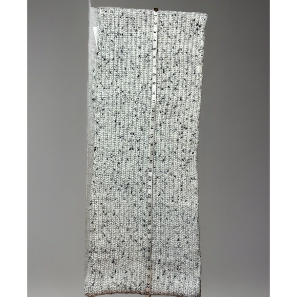 Calvin Klein Infinity Scarf  White Black Tones 33” X 12” Accessories Fall Winter - Picture 8 of 9
